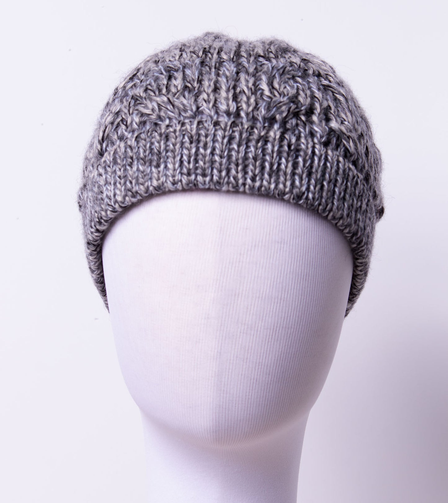 Pebbled Black/Gray Scorpius Hat
